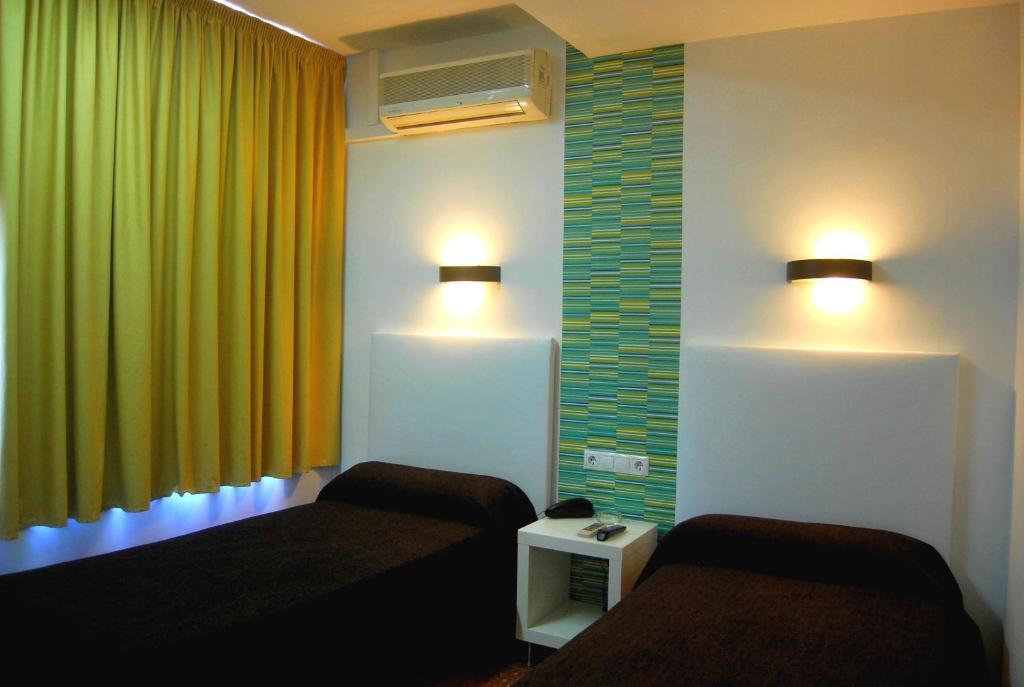 Hostal Restaurante Estacion Jaén Cameră foto